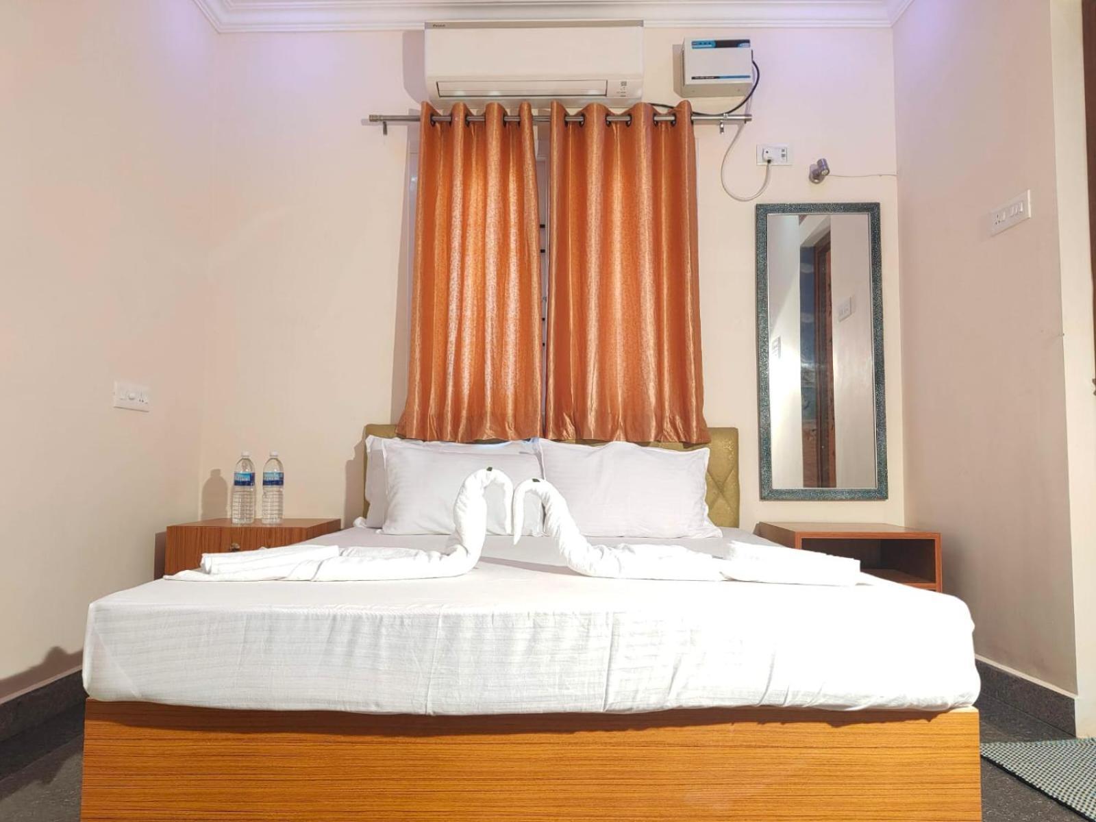 Grand S3 Hotel Puducherry Buitenkant foto