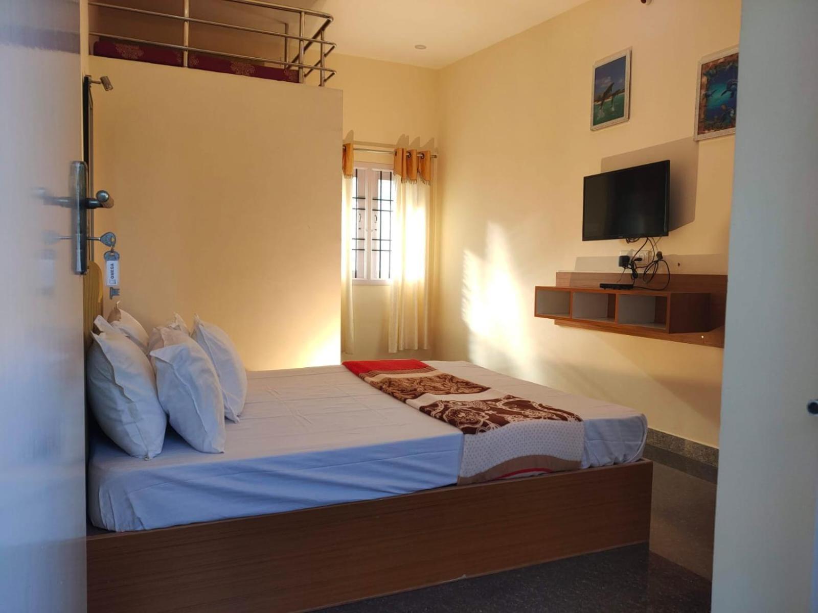 Grand S3 Hotel Puducherry Buitenkant foto